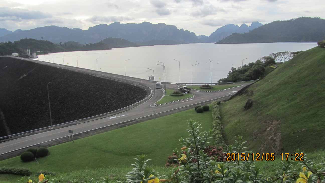 Dam_panorama 06.JPG 87.6K